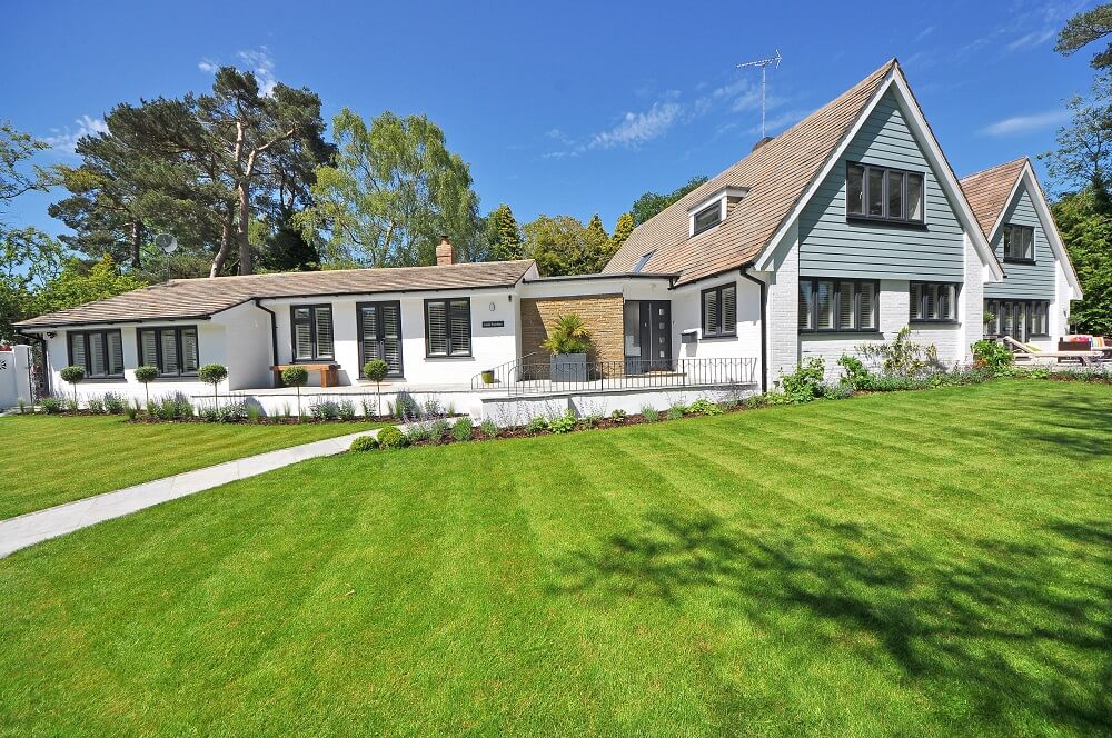 Why Exterior Paint Color Matters: Tips for Choosing the Perfect Shade